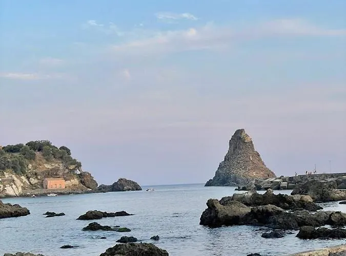 Nyaraló The Cyclops Retreat - Seaview Aci Castello