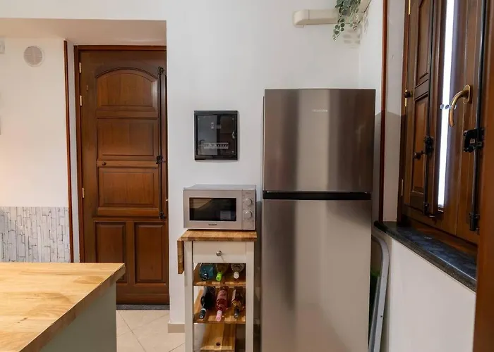 The Cyclops Retreat - Seaview *