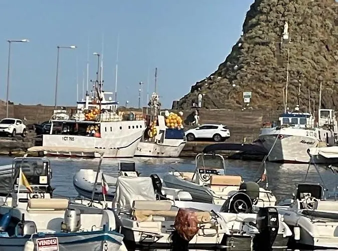 The Cyclops Retreat - Seaview Aci Castello
